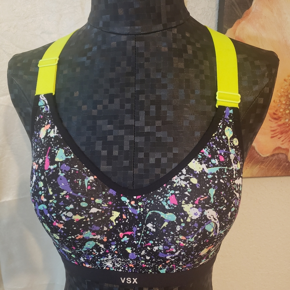 Victoria Secret sports bra